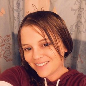 Meet your Posher, Courtney